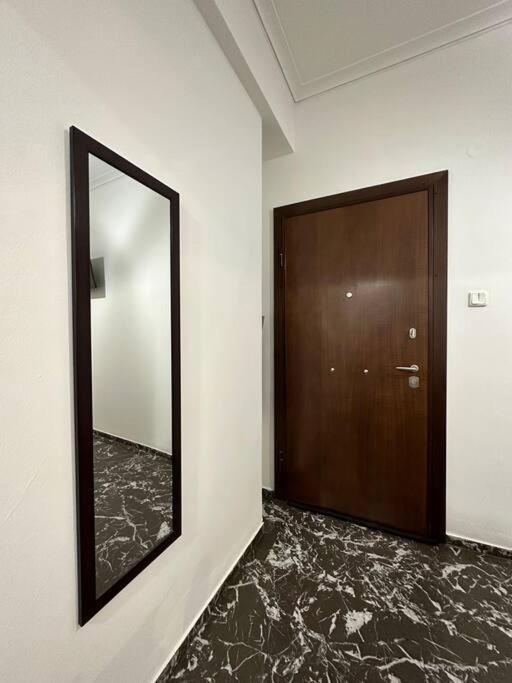 Modern & Minimal Athens Apartment Extérieur photo